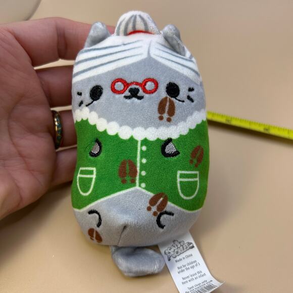 Cats vs Pickles Granny Runaway #450 2022 HOLIDAY Christmas Beanbag Plush 4” - Picture 2 of 5